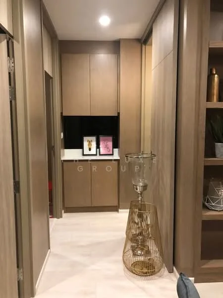 2 Bedroom condo in Noble Ploenchit