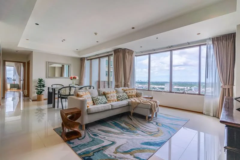 2 Bedroom condo in The Emporio Place