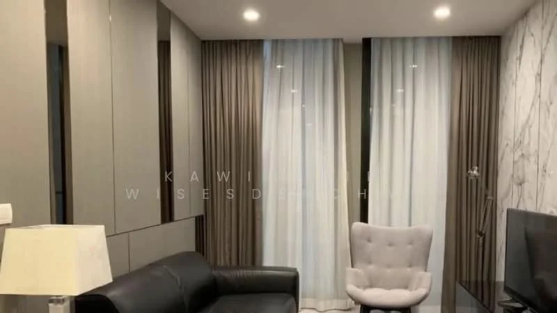 2 Bedroom condo in Noble Ploenchit