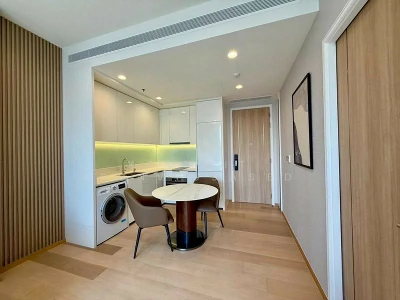 1 Bedroom condo in Anil Sathorn 12