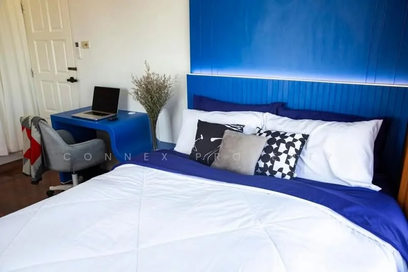2 Bedroom condo in Premier Place