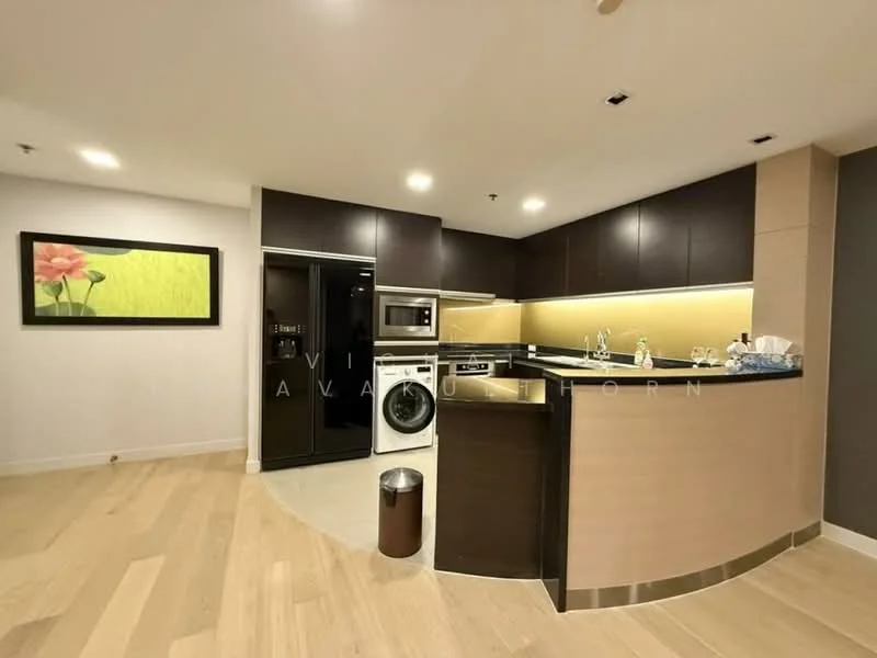 2 Bedroom condo in Urbana Sathorn