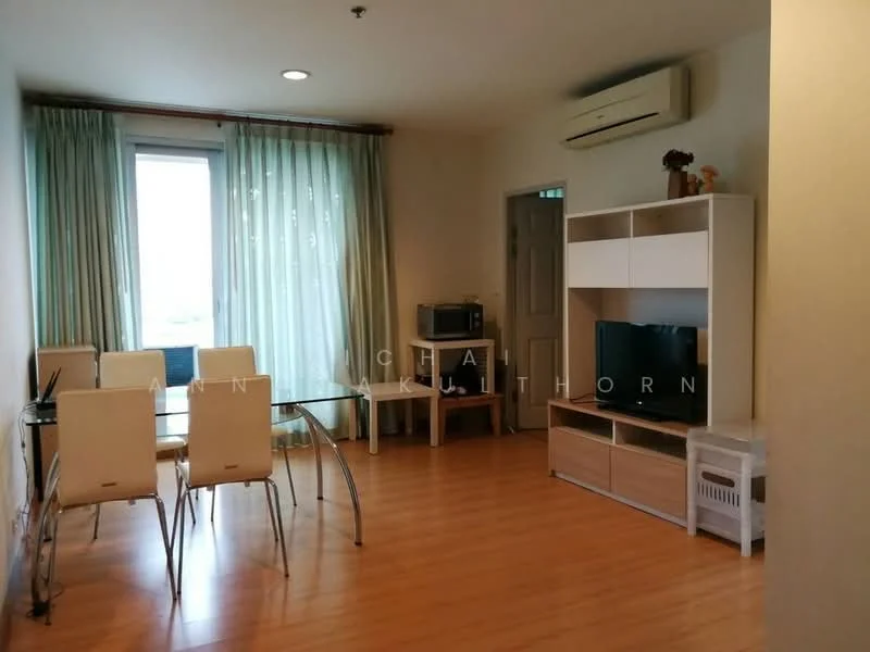 2 Bedroom condo in Life @ Ratchada-Suthisan