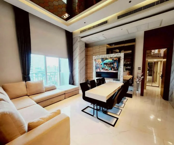 4 Bedroom condo in 59 Heritage