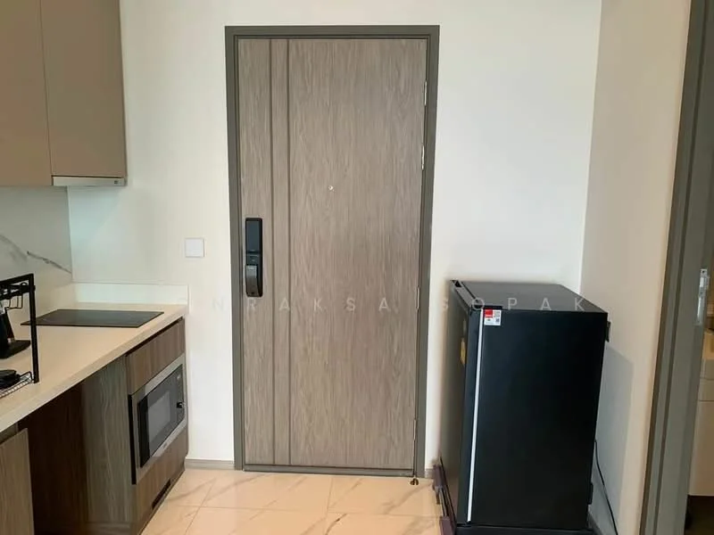 1 Bedroom condo in Rhythm Ekkamai Estate