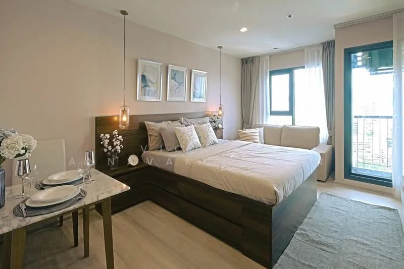 1 Bedroom condo in Life One Wireless