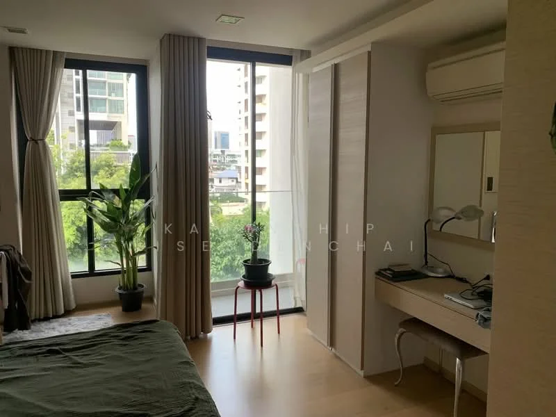 1 Bedroom condo in Liv @ 49