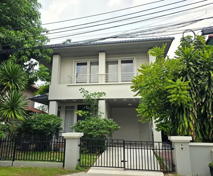 3 Bedroom condo in Bangkok Villa