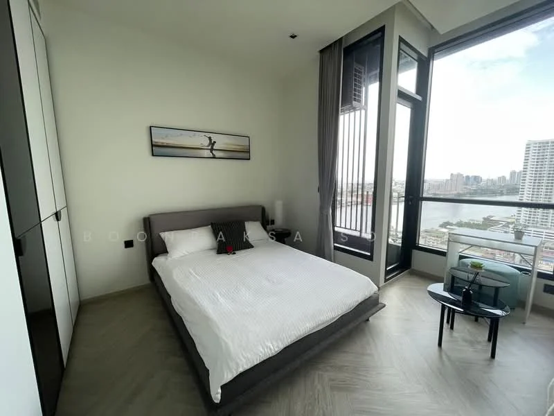 1 Bedroom condo in Chapter Charoennakhon–Riverside