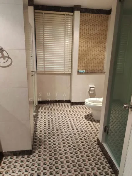 3 Bedroom condo in Baan Ananda