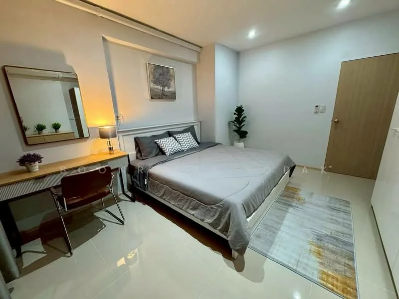 2 Bedroom condo in Siam Condominium