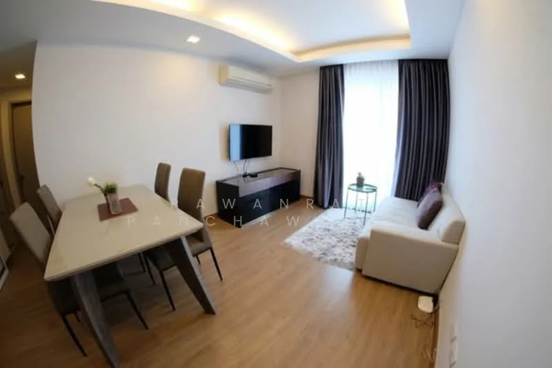 2 Bedroom condo in Thru Thonglor