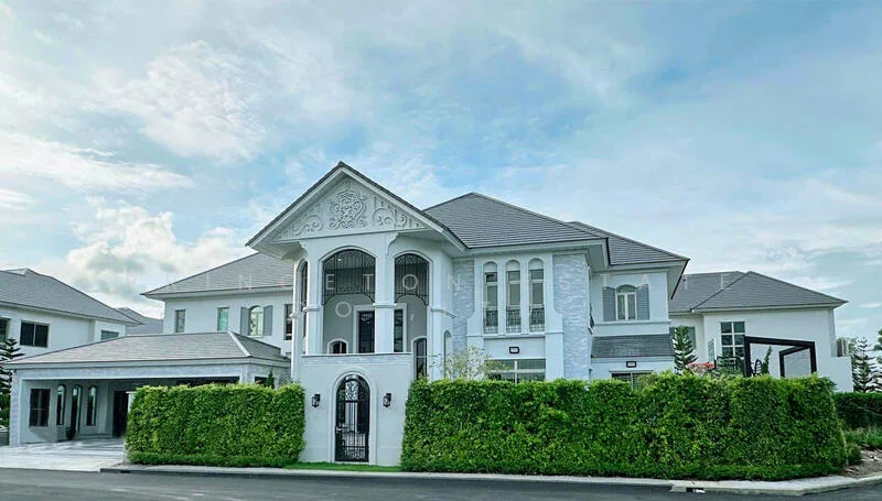 5 Bedroom condo in Perfect Masterpiece Rama 9-Krungthep Kreetha