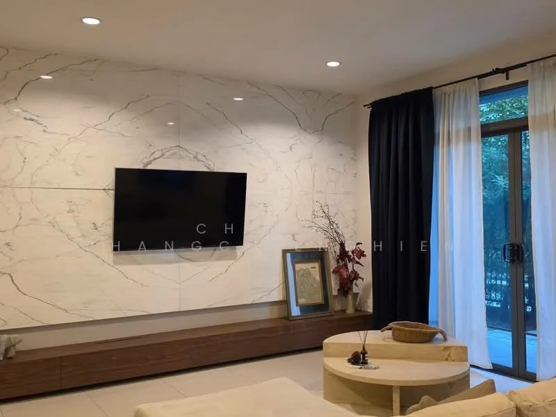 4 Bedroom condo in The Palm Pattanakarn