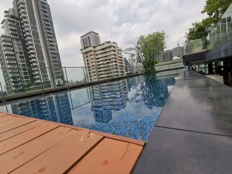 1 Bedroom condo in Liv @ 49