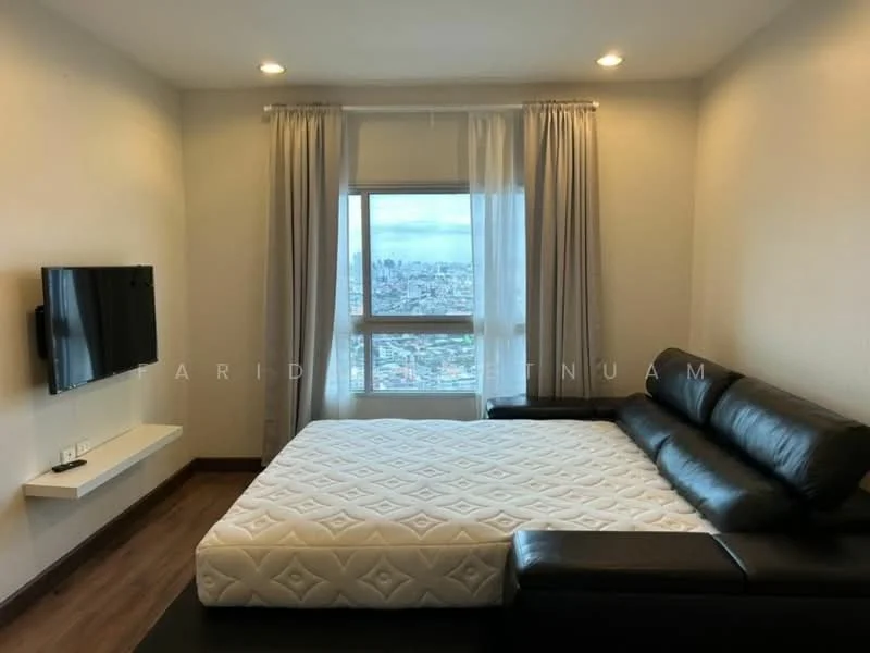 2 Bedroom condo in Q House Condo Sathorn