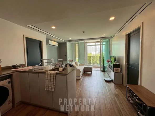 2 Bedroom condo in Maestro 01 Sathorn-Yenakat