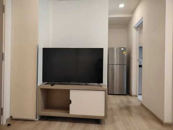 1 Bedroom condo in Chambers On-Nut Station