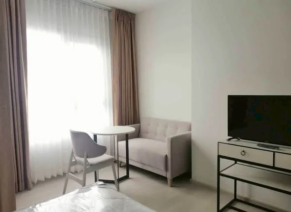 Studio condo in Chapter One Shine Bangpo