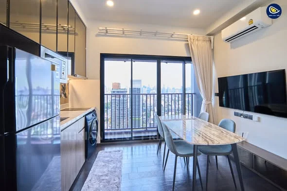 2 Bedroom condo in Park Origin Thonglor