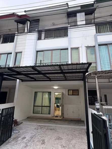 3 Bedroom condo in The Private Sukhumvit-Bangchak