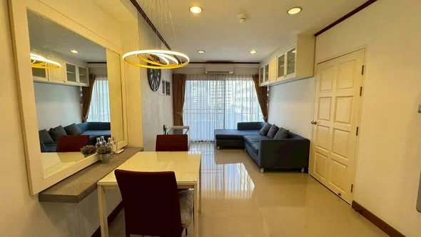 1 Bedroom condo in Saranjai Mansion