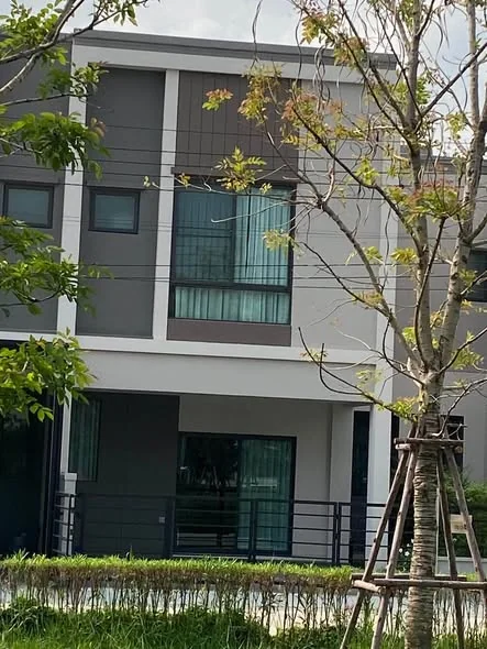 3 Bedroom condo in MeStyle @ Sukhumvit-Bangna