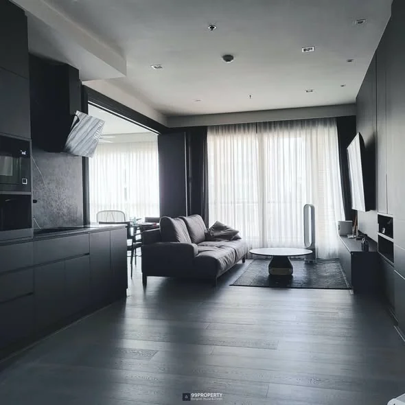 2 Bedroom condo in The Address Chidlom
