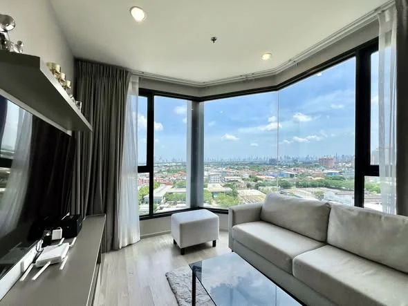 2 Bedroom condo in IDEO Mobi Sukhumvit Eastpoint