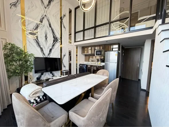 2 Bedroom condo in Park Origin Thonglor