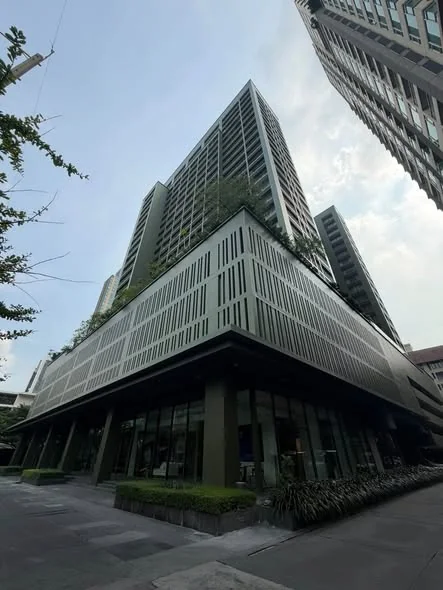 1 Bedroom condo in Noble Solo