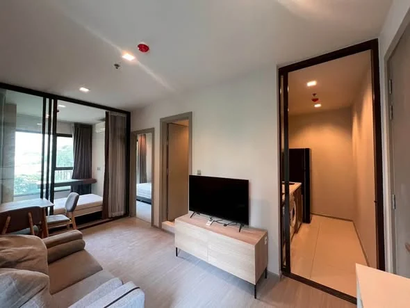 2 Bedroom condo in Life Asoke-Rama 9