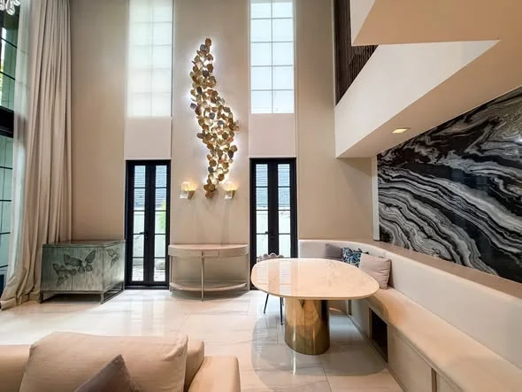 4 Bedroom condo in Quarter 31