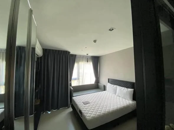 Studio condo in Rhythm Sukhumvit 36-38