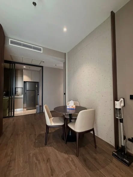 2 Bedroom condo in The Address Siam-Ratchathewi
