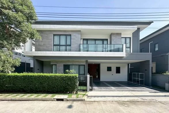 4 Bedroom condo in The City Bangna