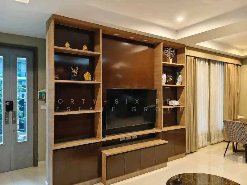 4 Bedroom condo in Passorn Songprapa