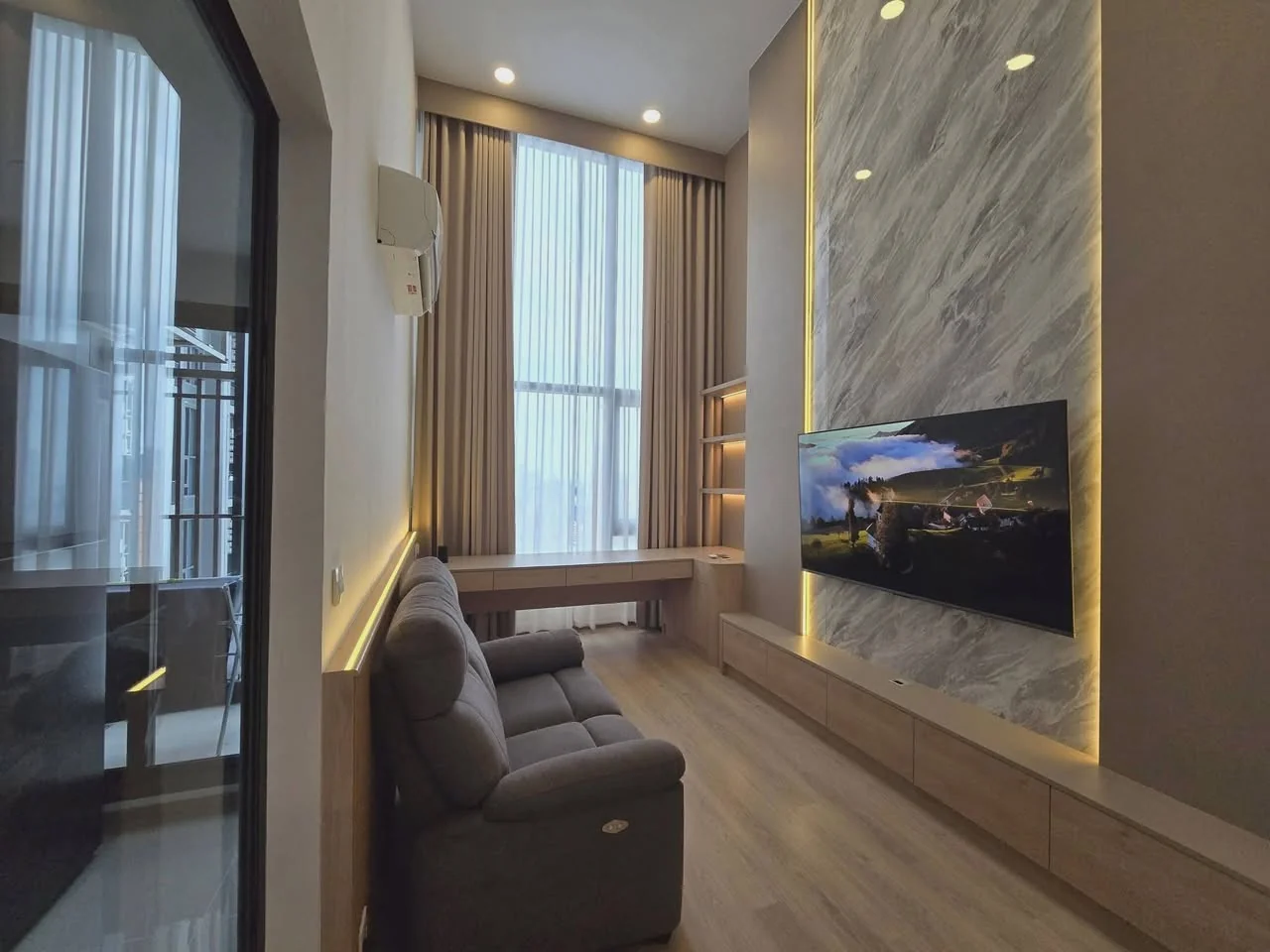 1 Bedroom condo in Life Rama 4-Asoke