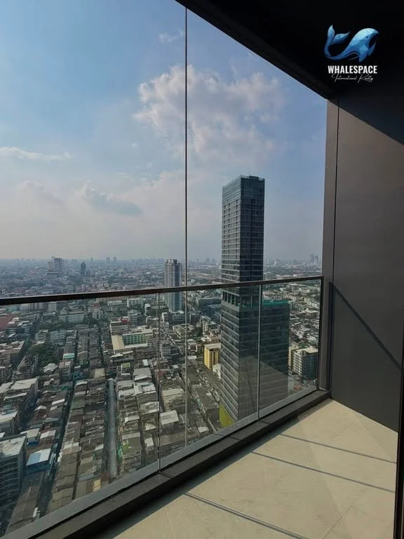2 Bedroom condo in The Address Siam-Ratchathewi