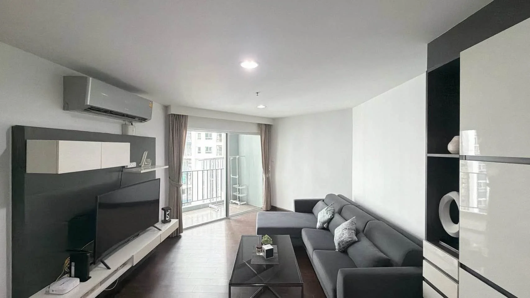 2 Bedroom condo in Belle Grand Rama 9