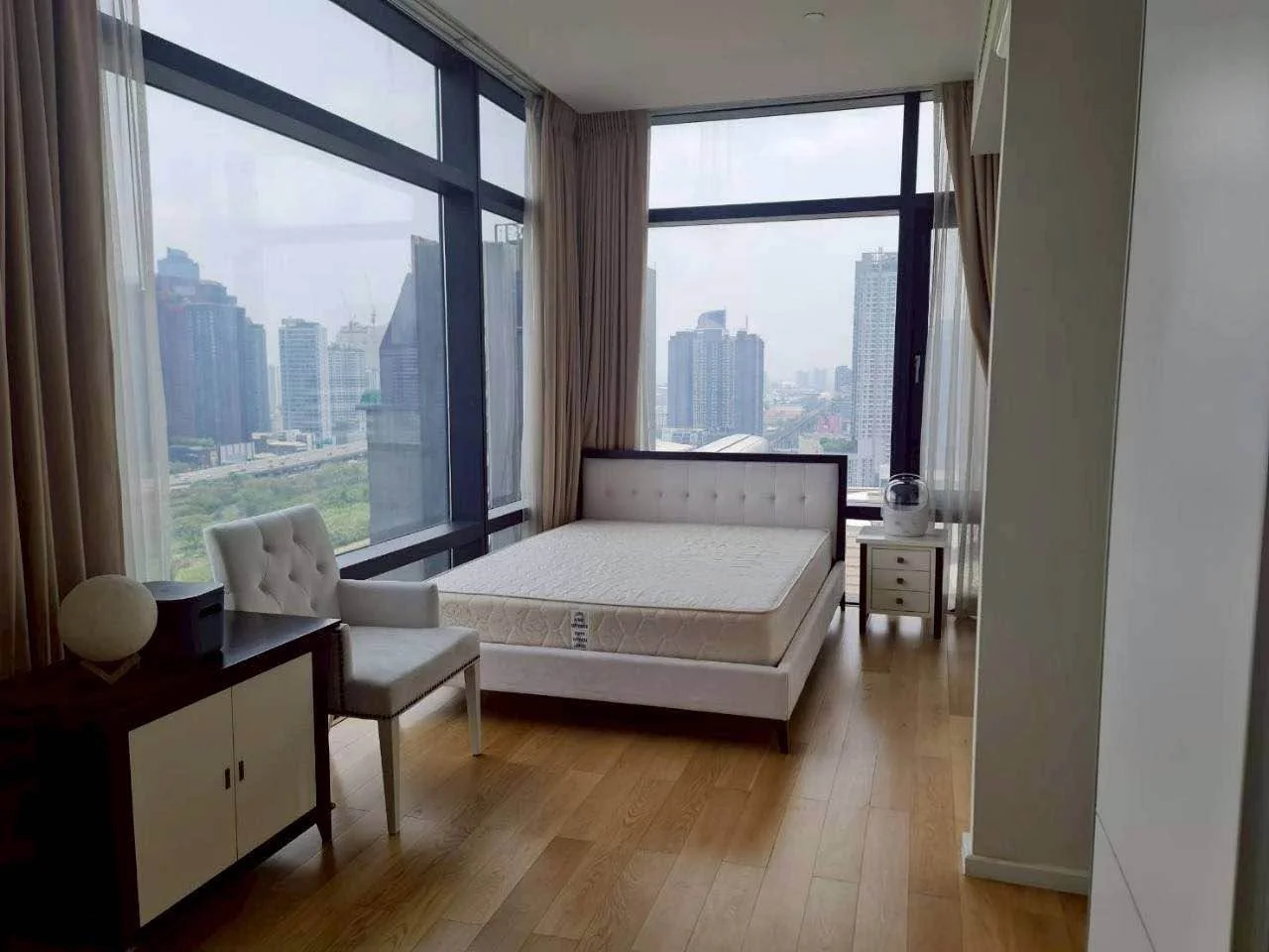 2 Bedroom condo in Circle Living Prototype