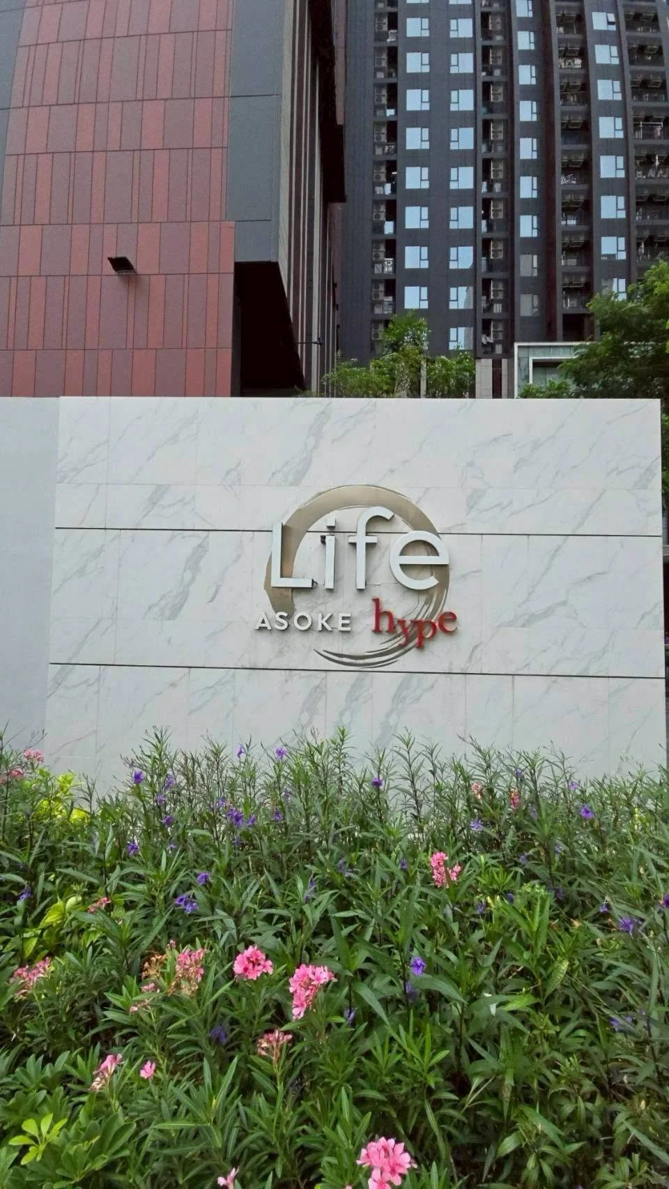 1 Bedroom condo in Life Asoke Hype