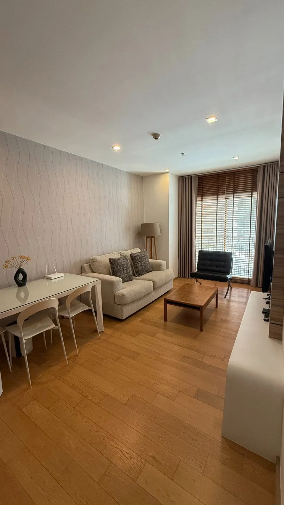 1 Bedroom condo in Noble Refine