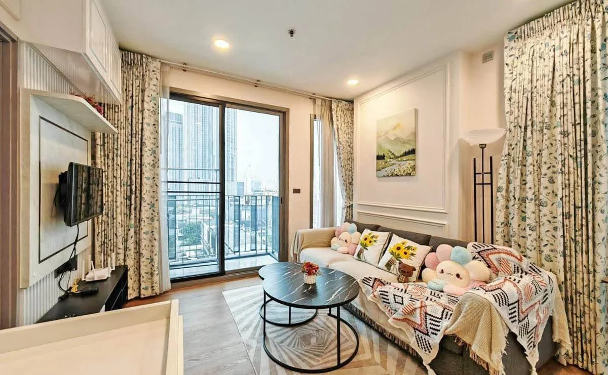 1 Bedroom condo in CEIL by Sansiri