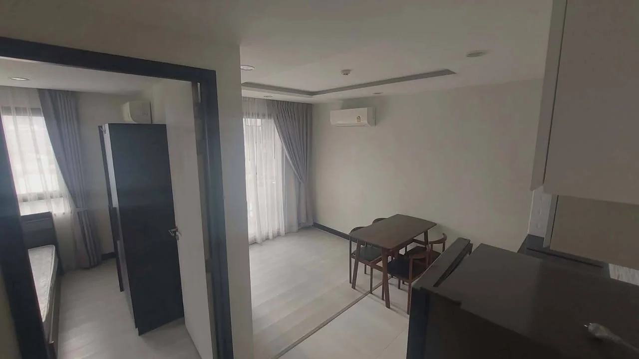 1 Bedroom condo in Thames Residence