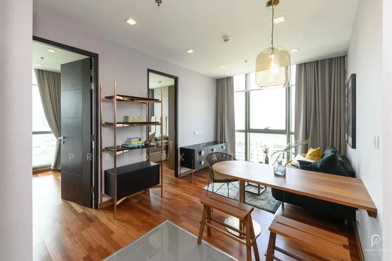 2 Bedroom condo in Wish Signature Midtown Siam