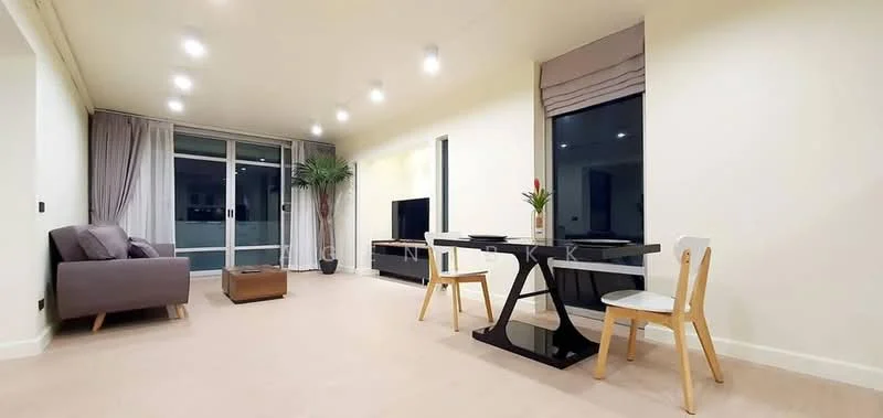 2 Bedroom condo in Riviera Up Condominium