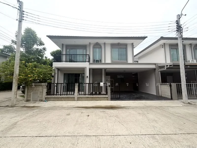 4 Bedroom condo in Sena Ville Wongwaen - Bangbuathong