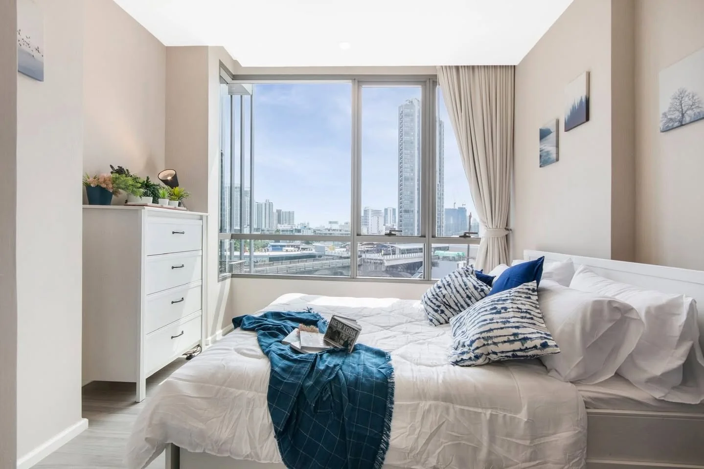 1 Bedroom condo in The Room Sukhumvit 69