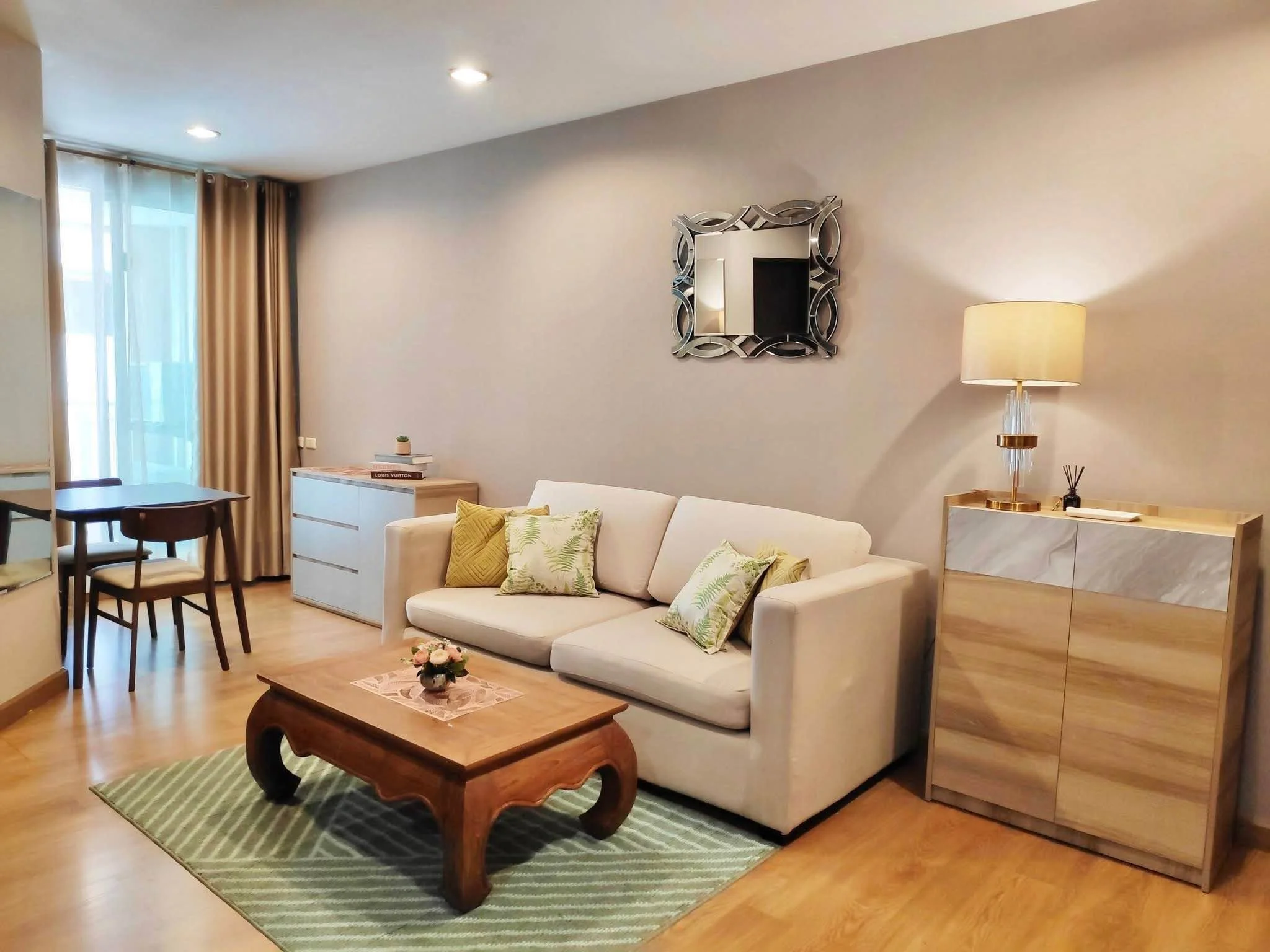 1 Bedroom condo in The Address Sukhumvit 42